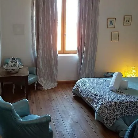 Les Croses Petites Tatil Evi